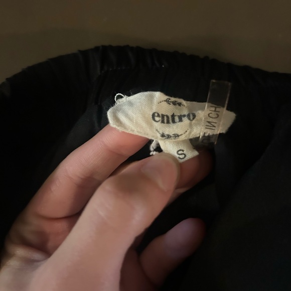 Entro Black Ruffled Mini Skirt - Picture 3 of 3